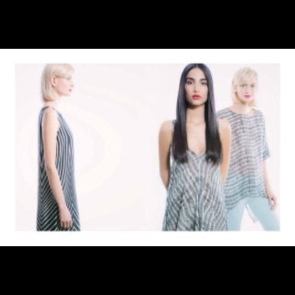 Ronen Chen ‘Emma’ oversized drape Top in Neptune Print (tiedye grey/black/white) - Picture 4 of 13